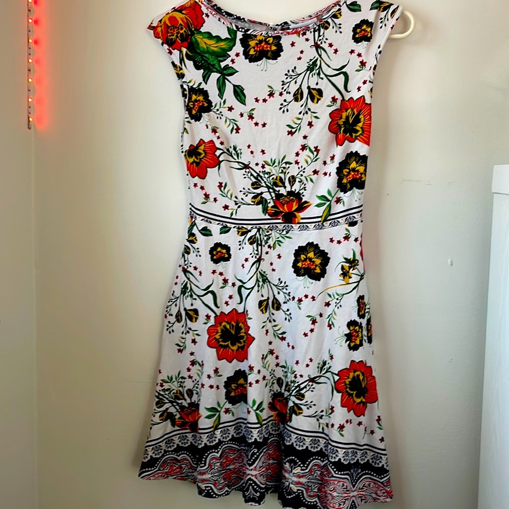 New York & Company Boho Floral Print Swing Dress